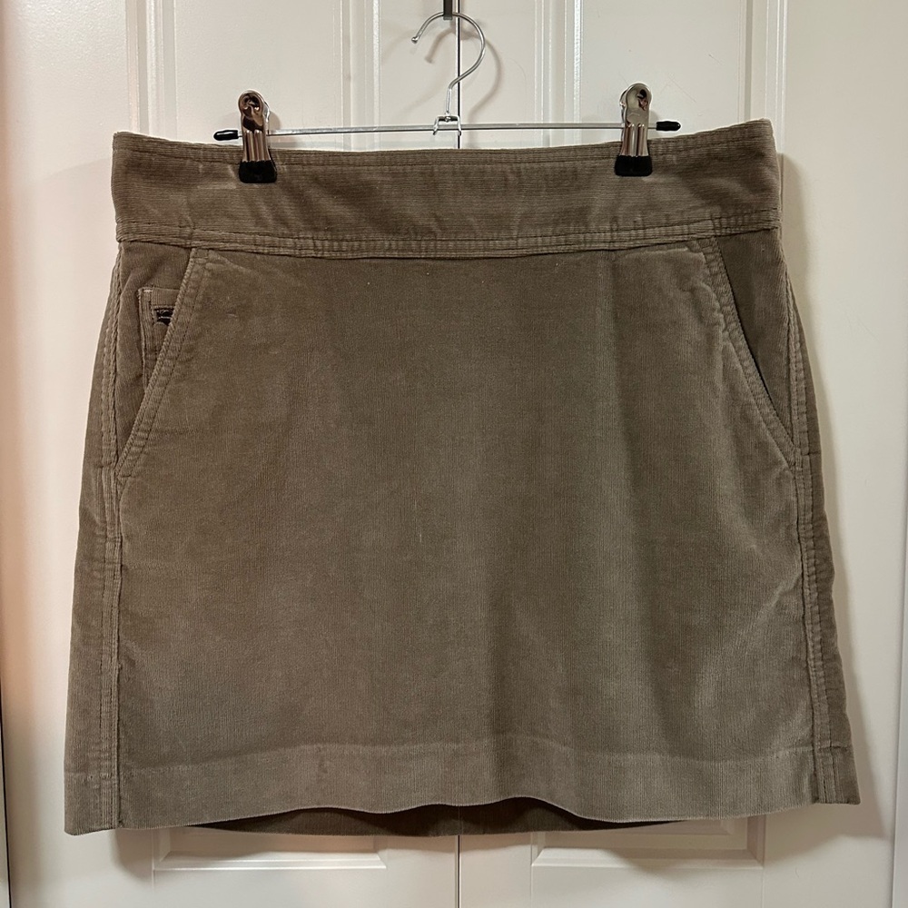Banana Republic Stretch Corduroy Mini Skirt | Size 6